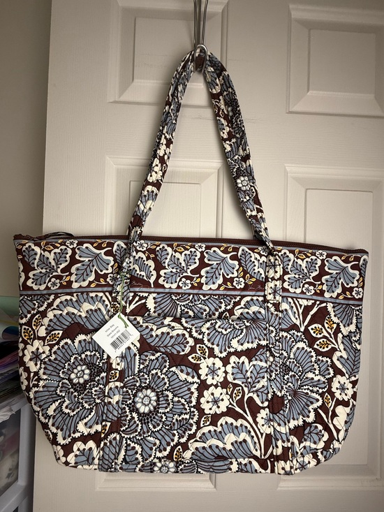 Vera Bradley Handbags - NWT Vera Bradley Slate Blooms Miller Bag - Retired Pattern